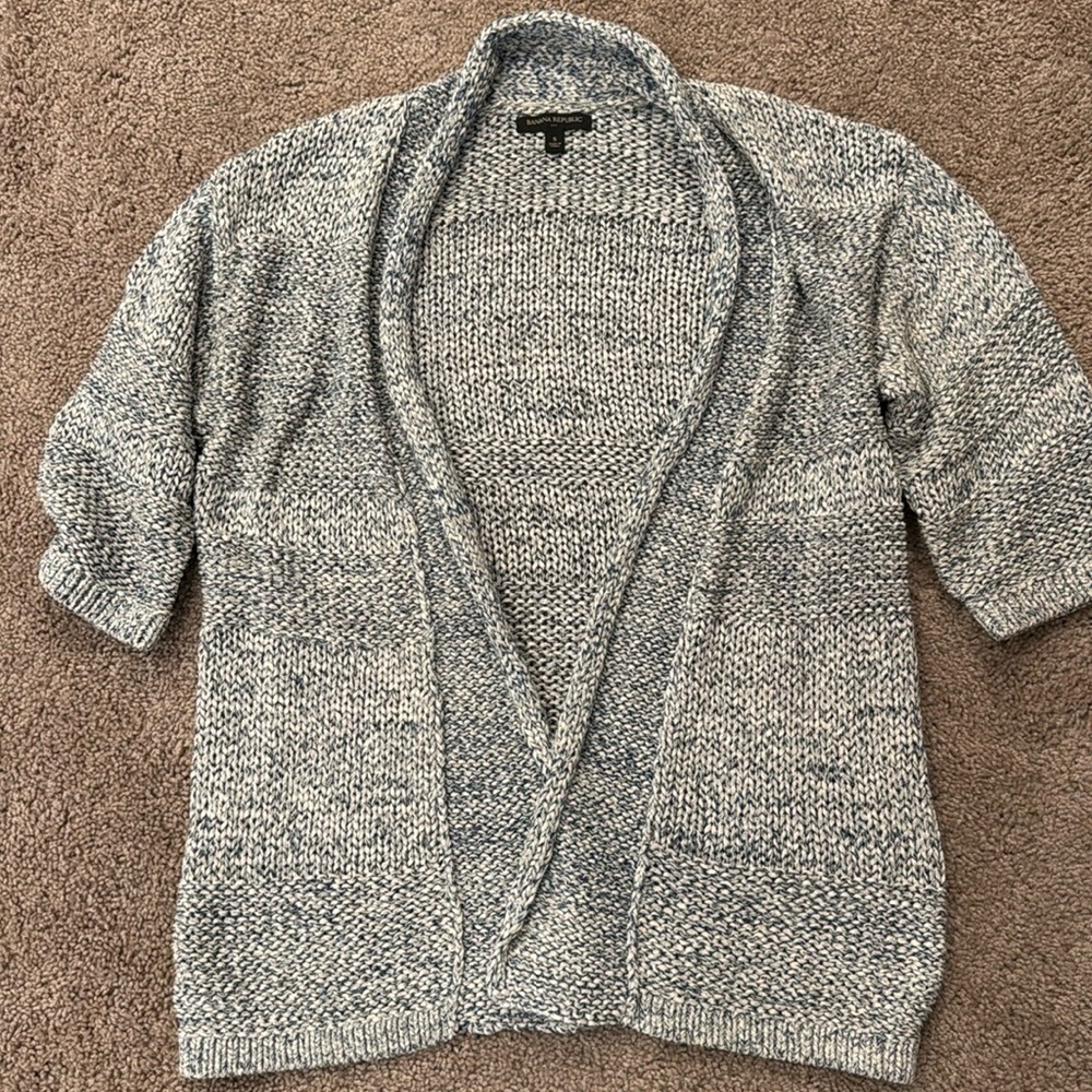 💜 3 for $10 Banana Republic Sweater